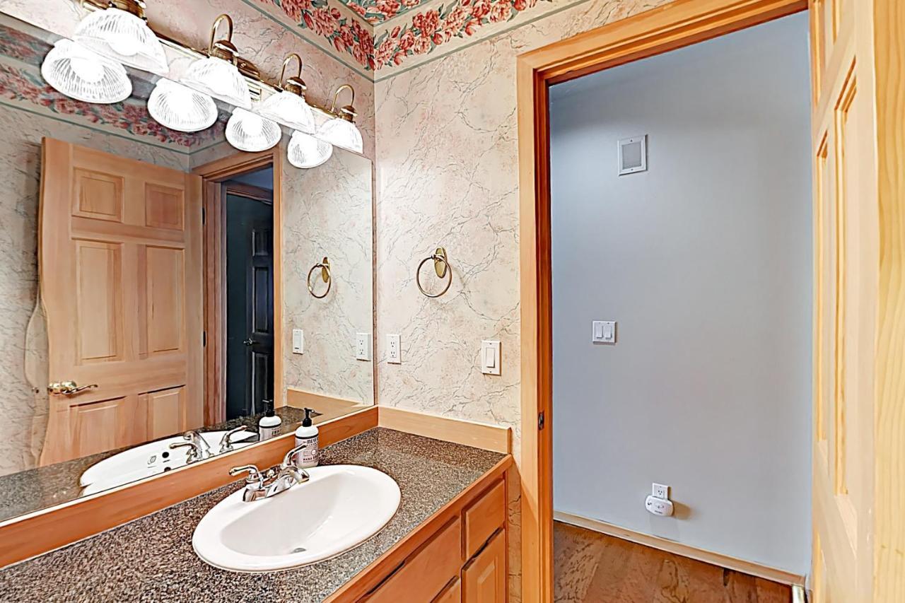 Tree Branch Cabin Sunriver Extérieur photo